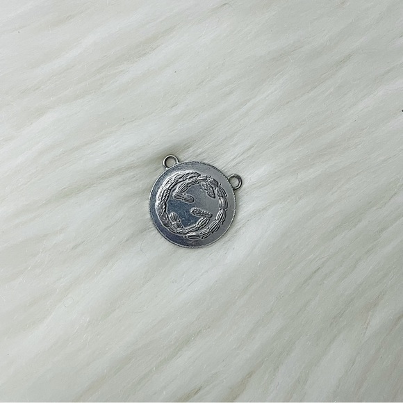 Gucci Sterling Silver Coin Charm Monogram & Clover Double Sided - Picture 2 of 2